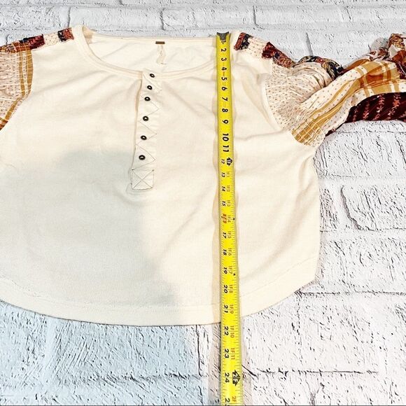 Free People tee with Puffy Boho sleeves - Picture 8 of 8